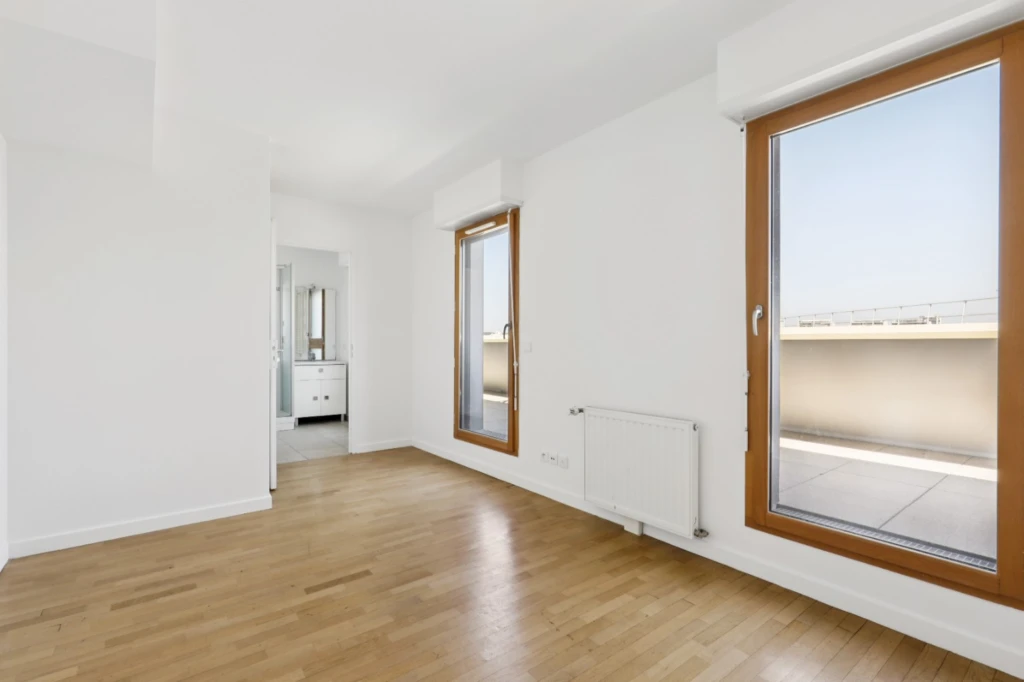 Duplex familial au dernier étage avec terrasses ! 8