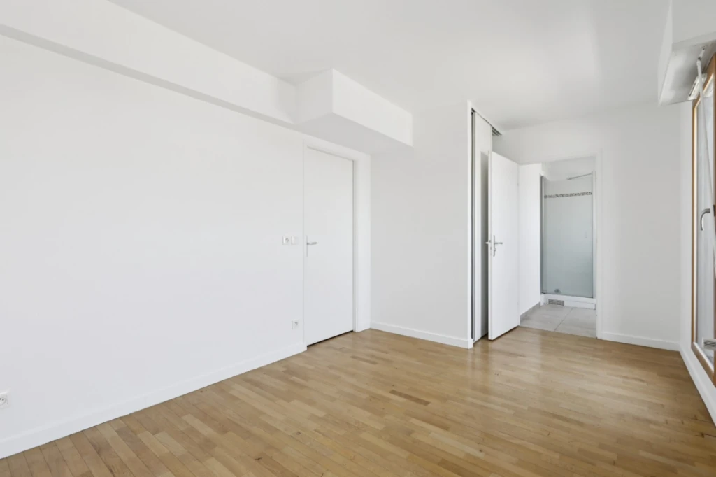 Duplex familial au dernier étage avec terrasses ! 9