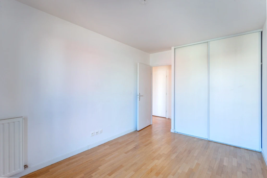 Appartement 3 pièces avec balcon plein Sud ! 13