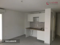 A LOUER T1 récent avec parking 3
