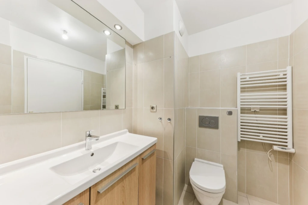 Superbe appartement T6 familial avec terrasse 9