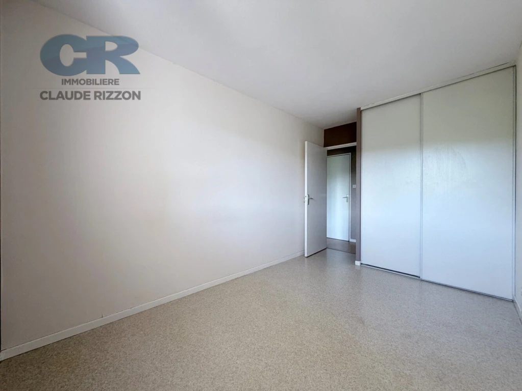 VILLERS CENTRE - 3 PIECES A VENDRE 5