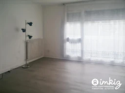 studio  33m2 avec loggia  isolée 2