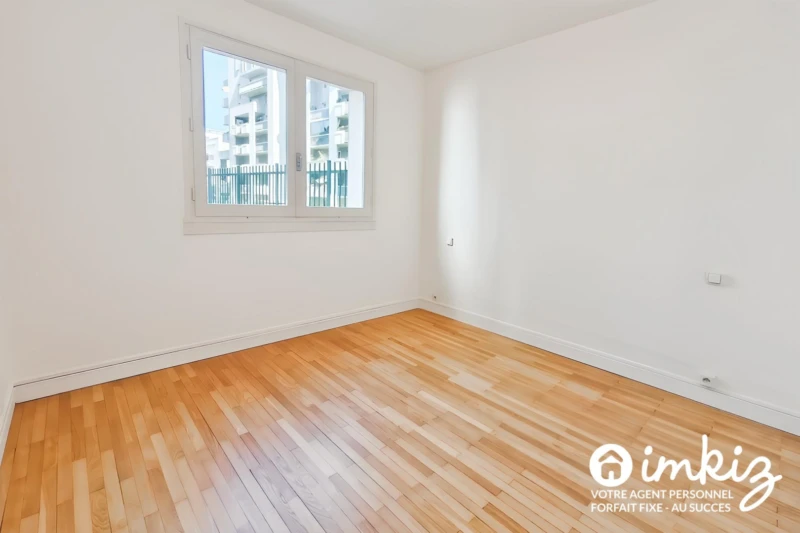 T2 rénové de 48m² au calme avec loggia et parking 8