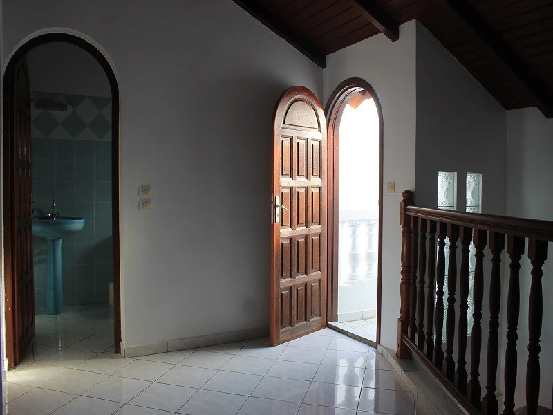 Appartement F3 Duplex Bourg Saint-François 9