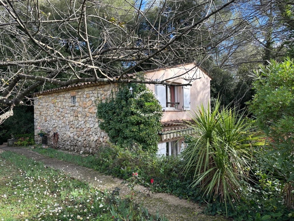 Propriété de caractère avec dépendances et piscine 13