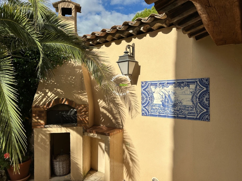 Propriété de caractère avec dépendances et piscine 3