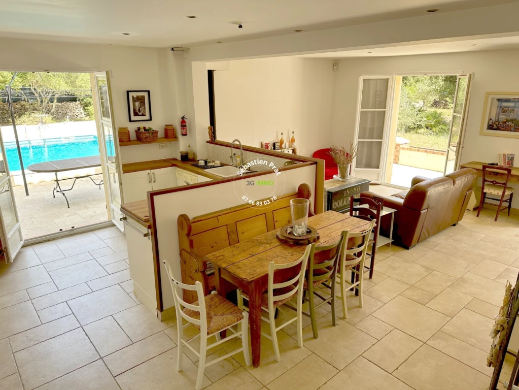 Spacieuse demeure de 9 pièces, 235m² 13