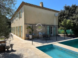 Spacieuse demeure de 9 pièces, 235m² 3