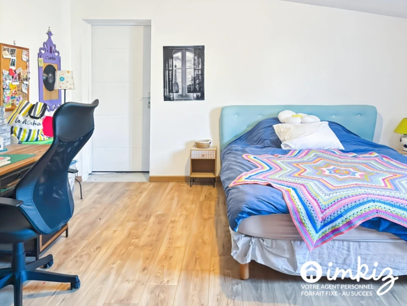 Maison familiale rénovée avec piscine + un T2 13
