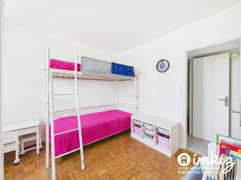 Appartement 3/4 pièces dernier étage 12