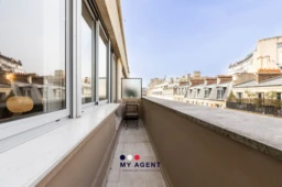 Passy – Studio d’exception rénové avec balcon 1
