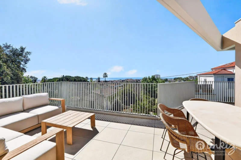Appartement dernier étage 4 pièces vue mer 3