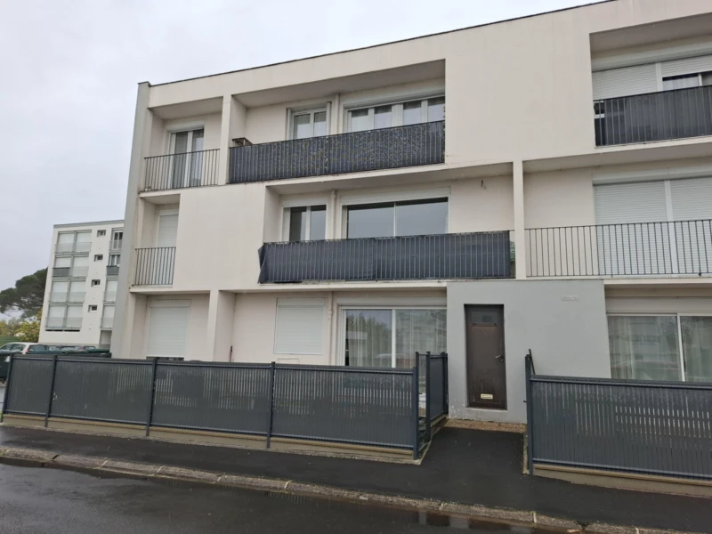 Appartement 3 pièces rénové - 73 m2- 2 balcons 7