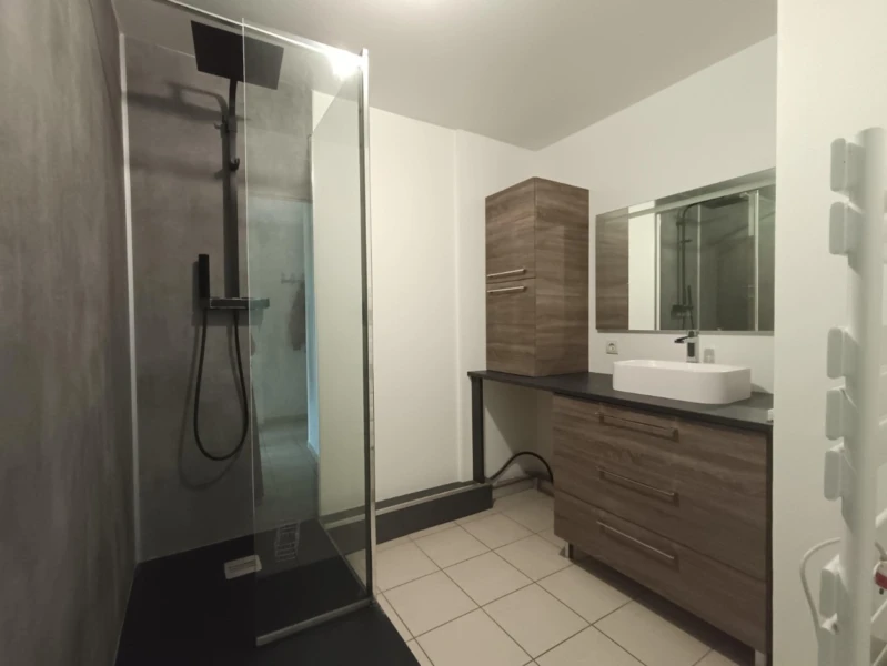 Appartement 1 chambre balcon & parking Sud-Est 9