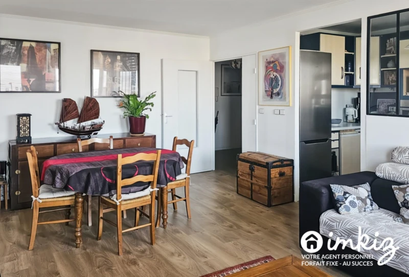 Paris 10ème 4 pièces de 89 m² avec vue panoramique 2