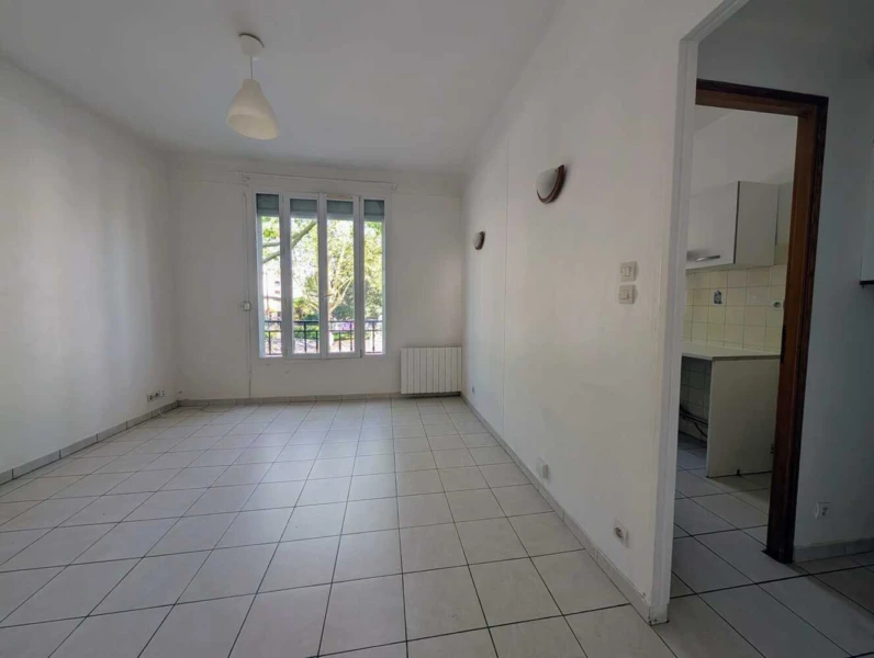 Appartement clé en main à deux pas du RER B 6