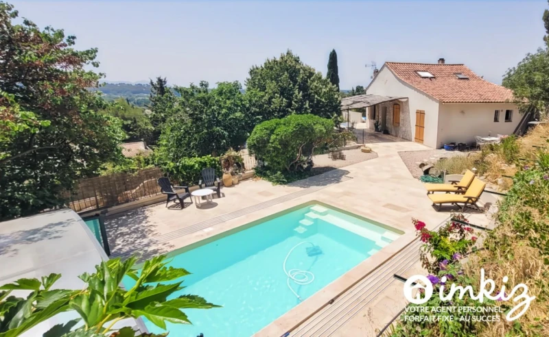 Maison provençale  T6 piscine et garage 1
