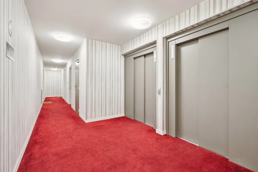 Appartement 2 pièces avec balcons - Boulogne 12