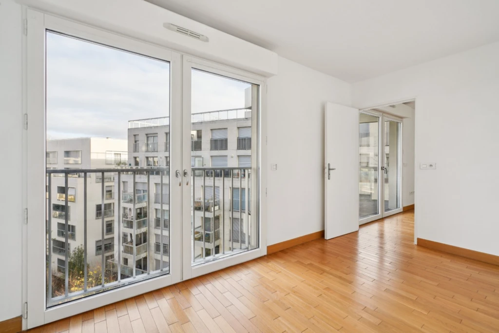 Appartement 2 pièces avec balcons - Boulogne 6