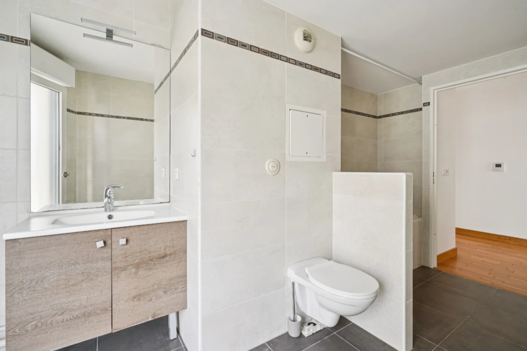 Appartement 2 pièces avec balcons - Boulogne 7