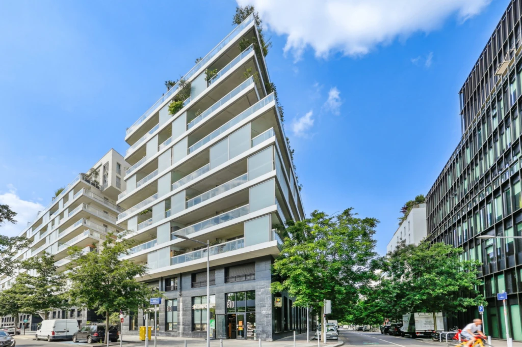 Appartement 2 pièces avec balcons - Boulogne 10