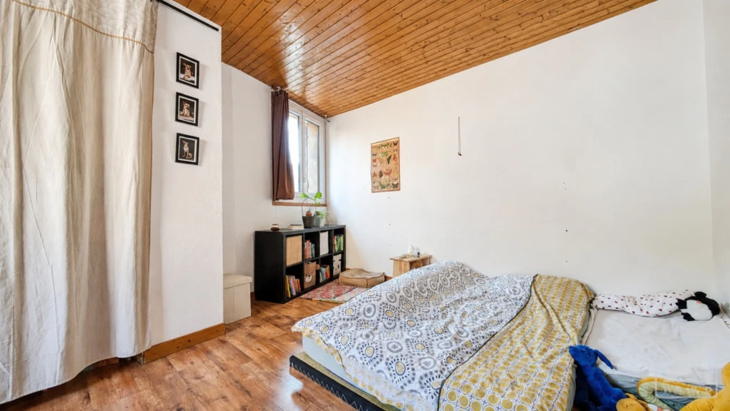 BRIANÇON – Joli T2 traversant de 51,79 m2 + Cave 6