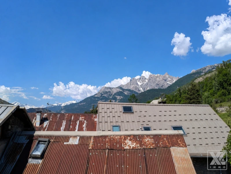 BRIANÇON – Joli T2 traversant de 51,79 m2 + Cave 8