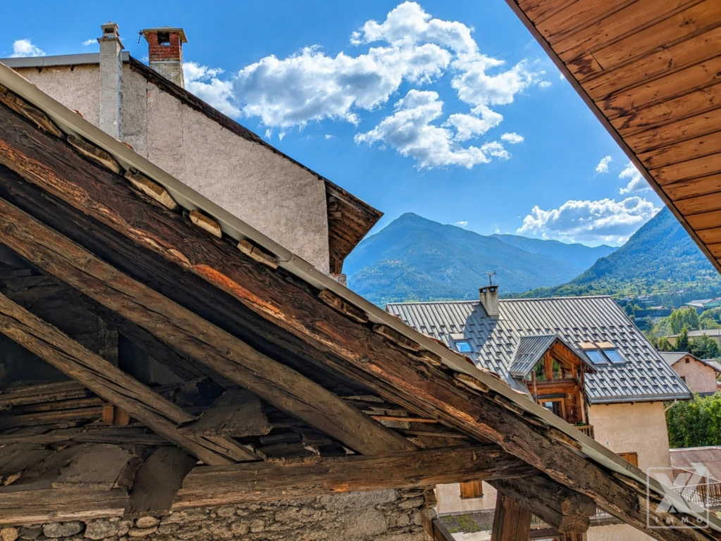 BRIANÇON – Joli T2 traversant de 51,79 m2 + Cave 9
