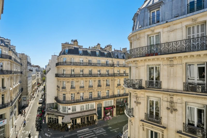 GRAND STUDIO - Quartier Opéra - Paris 2ème 11