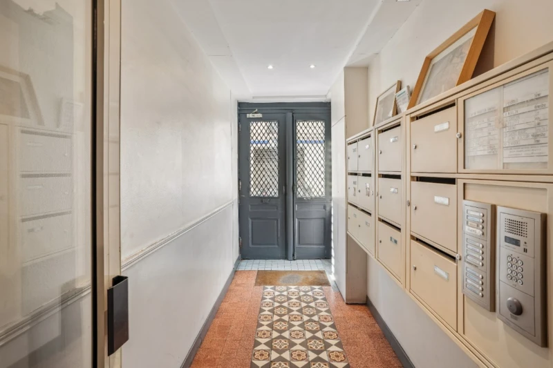 GRAND STUDIO - Quartier Opéra - Paris 2ème 10