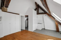 Studio bon état- 27m2 au sol- Paris 2ème 2
