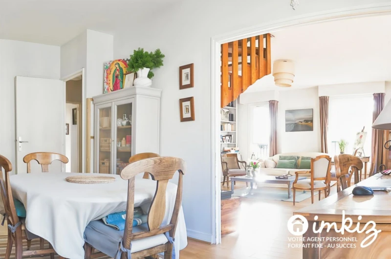 Duplex 137 m2 carrez (168m² sol) 5ch, Pl Alex. 1er 2