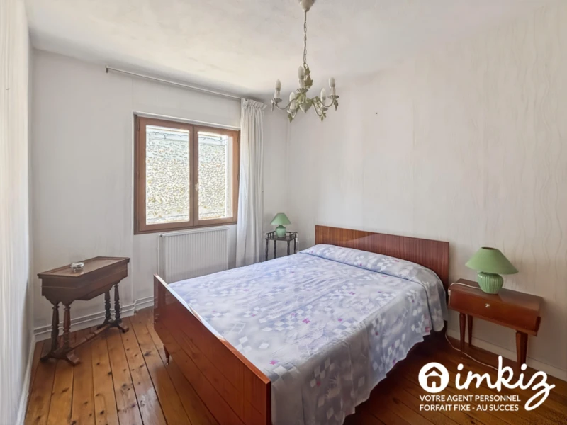Maison 4 pièces de 85 m² offrant un beau potentiel 8