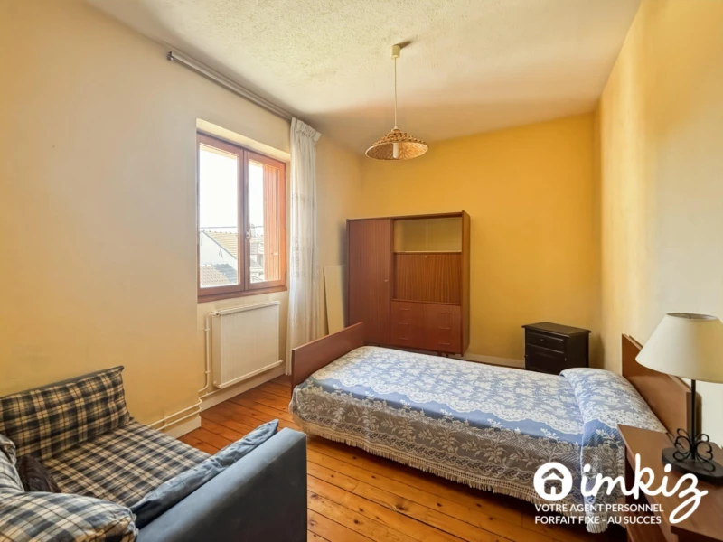 Maison 4 pièces de 85 m² offrant un beau potentiel 9