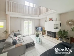 Maison de charme 154 m2 - 7 pièces - 5 chambres 2