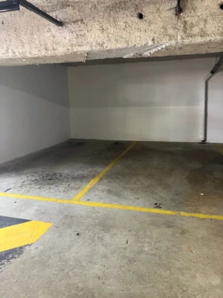 Place de parking 8 m² 2