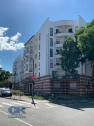 PLACE DES VOSGES - F2 loué à vendre 1