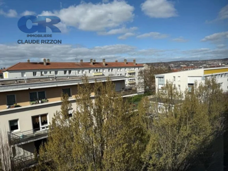 HOPITAL CENTRAL - F1 loué à vendre 4
