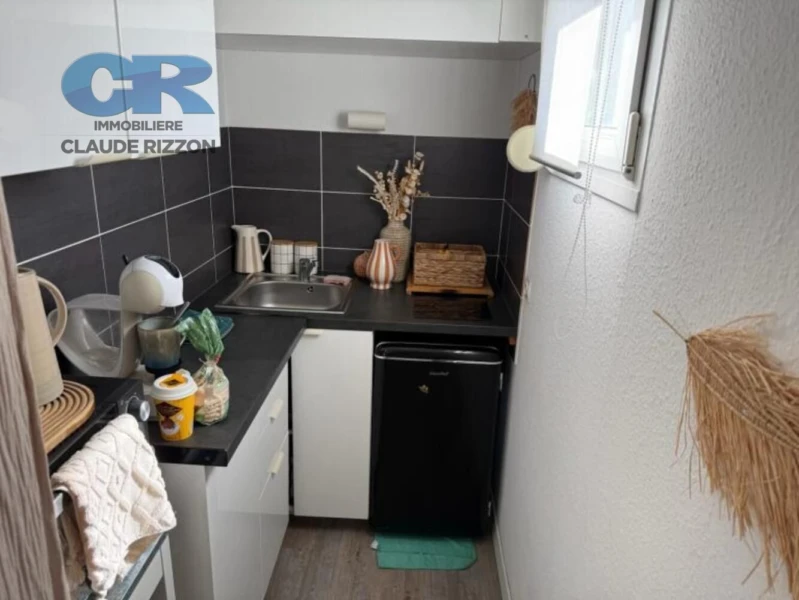 HOPITAL CENTRAL - F1 loué à vendre 6