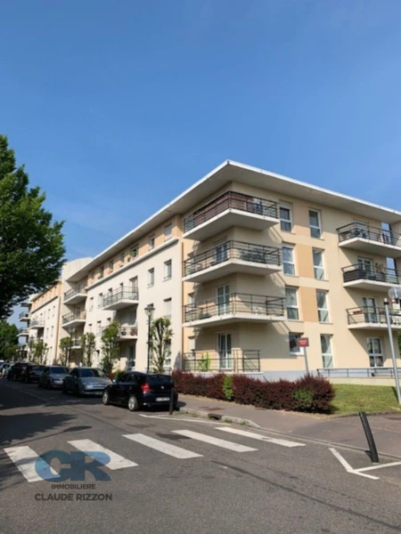 HOPITAL CENTRAL - F2A loué à vendre 1