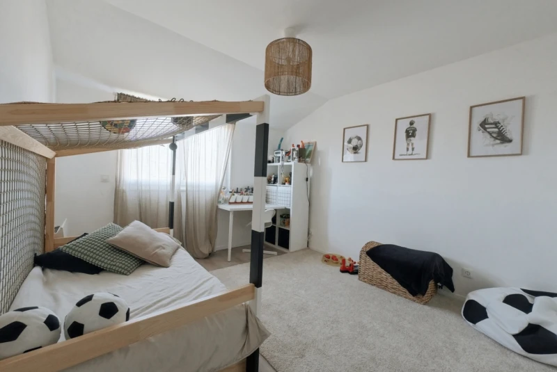 Maison de 85m² 3 chambres 202m² terrain 5