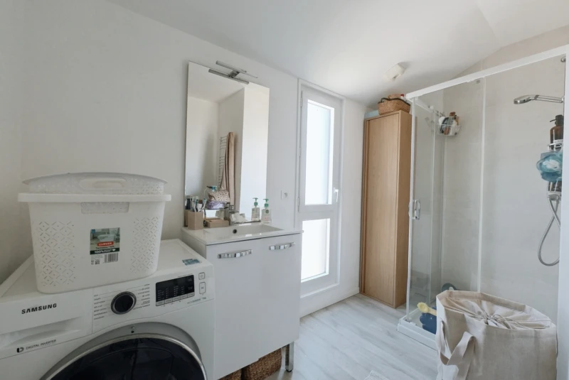 Maison de 85m² 3 chambres 202m² terrain 6