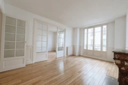Appartement 4 pièces de 85,22m² à la Mairie 1