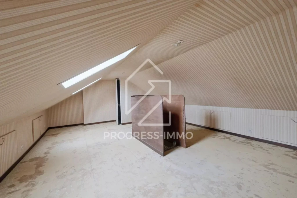 Maison 107m² terrain 278m² Quartier Bois l'Evêque 18