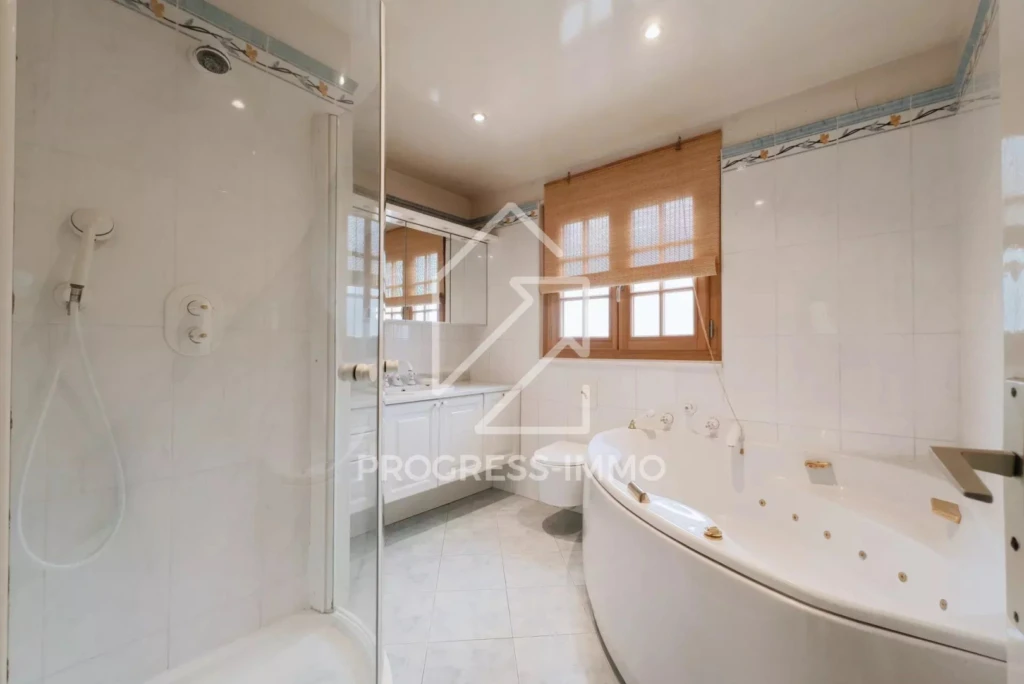 Maison 107m² terrain 278m² Quartier Bois l'Evêque 12