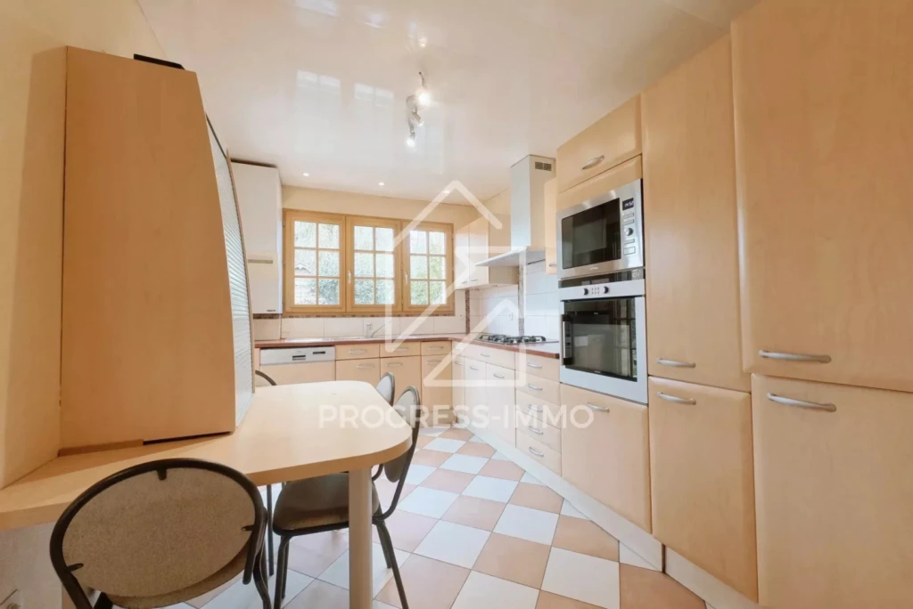 Maison 107m² terrain 278m² Quartier Bois l'Evêque 7