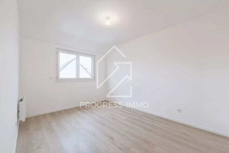 Maison de 85m² sur 238 m² terrain construction récente 15