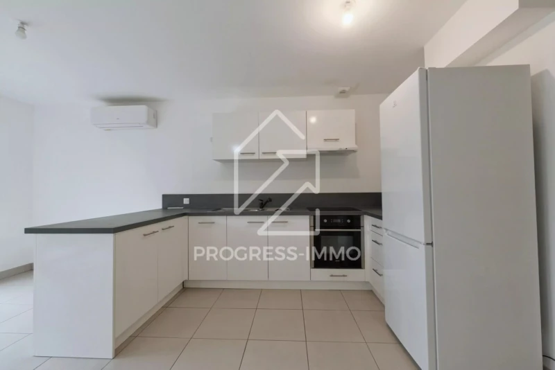 Maison de 85m² sur 238 m² terrain construction récente 2