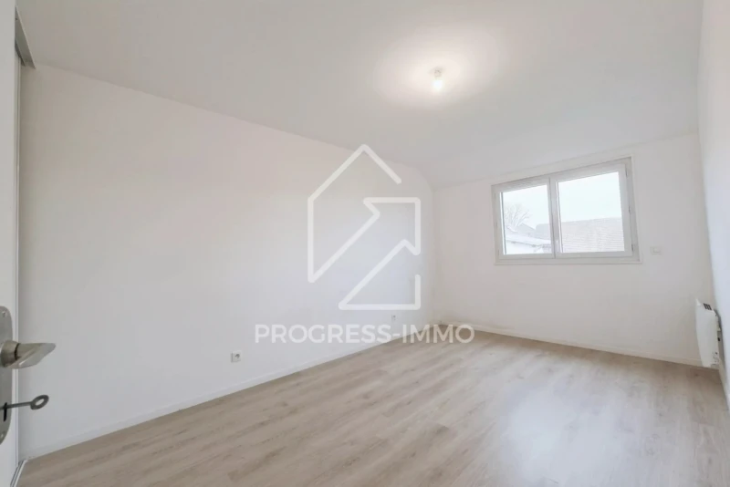 Maison de 85m² sur 238 m² terrain construction récente 13